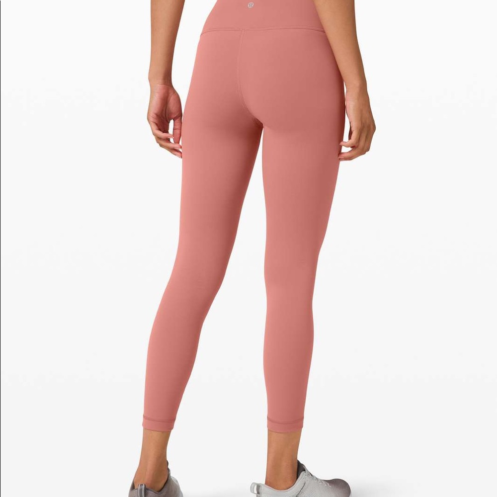 Lululemon Wunder Train 25” size 8